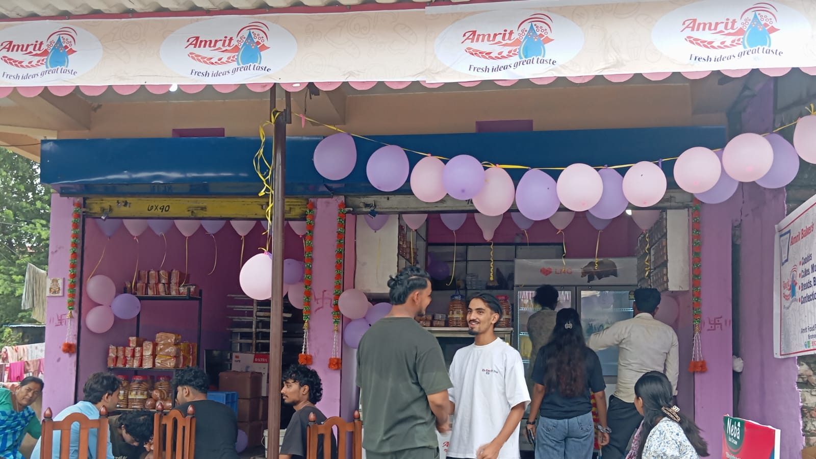 अमृत बेकरीको आउटलेट दुर्गा चौकमा शुरु